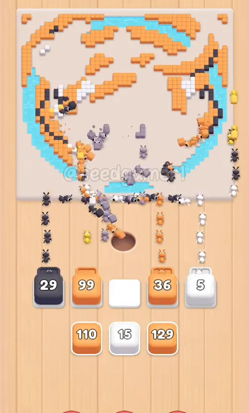 Dark grey 50, Orange 99, Mauve 12, Orange 89 and White 18 - the board is nearly bare