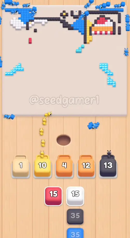 Sand 1, Yellow 10, Orange 4, Orange 12 and Dark grey 13 - the board is nearly empty
